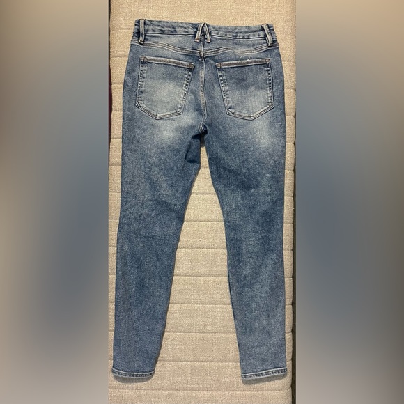 Good American Jeans - Picture 3 of 6